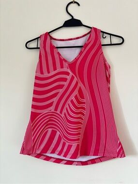Marika Pink & White Wavy Print V-Neck Tank
